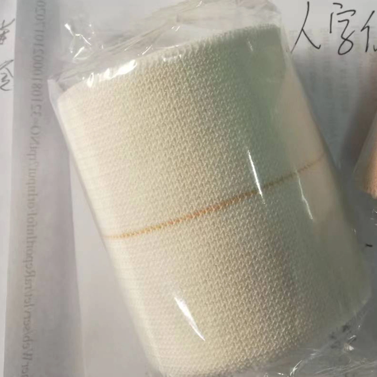 High Stickness Cotton Heavy Elasticity Adhesive Bandage Cotton Soft Edge Eab 5cmx4.5m 7.5cmx4.5m Beige Color with Red Line White Color with Yellow Line