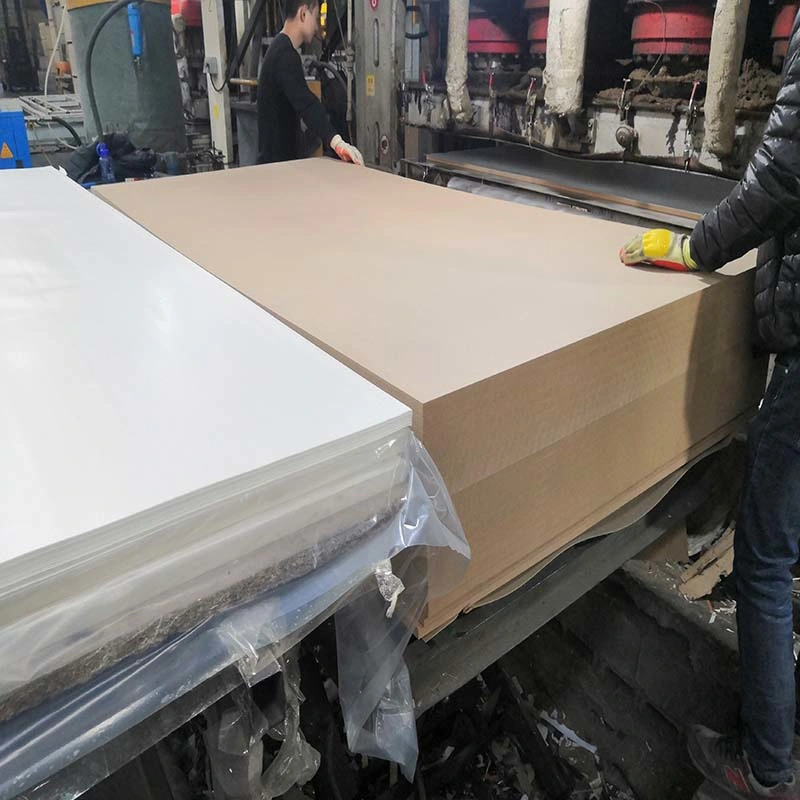 Wholesale/Supplier 18mm Waterproof White Melamine Laminated Feced MDF Sheet Price Board Building Material