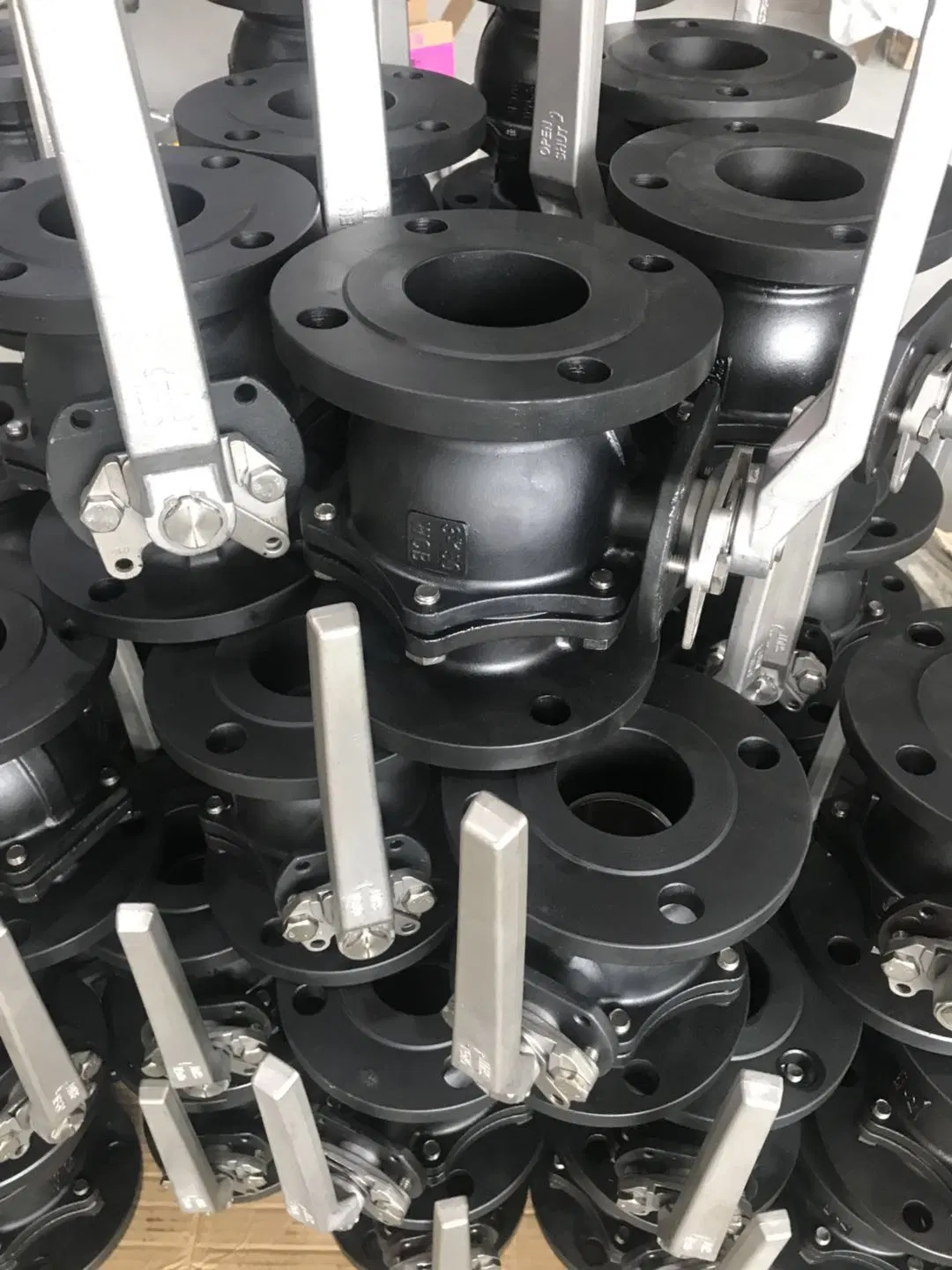 Wcb, Brass, Cast Iron or Forged Stainless Steel Carbon Steel Pneumatic Industrial Floating Female Threaded 3PC Ball Valve with T 1000wog Carbon Steel Ball Valve