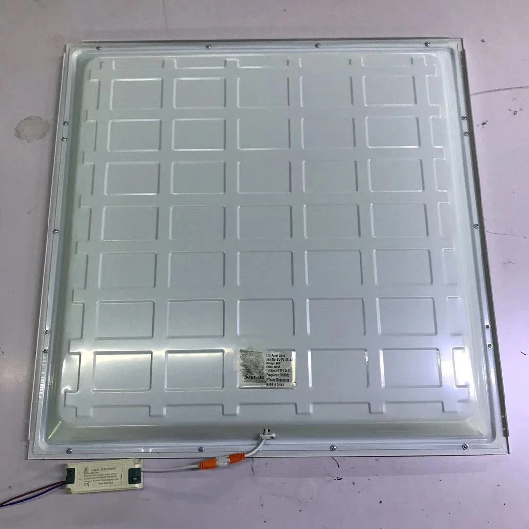 China Distributor 36W 40W 48W warmes weißes Licht Aluminium Quadrat Rundes 60 X 60-LED-Panel