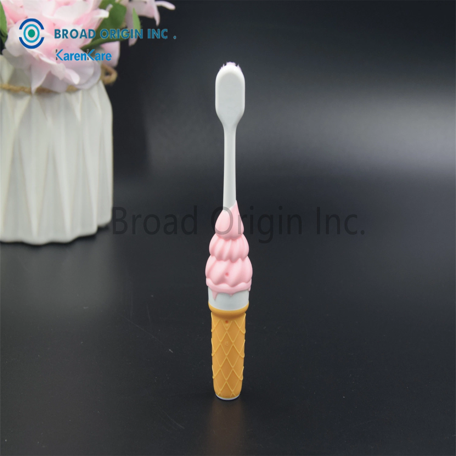 Mejor venta Cartoon Ice Cream Design niños′ S cepillo de dientes para niños Cepillo Cartoon encantador