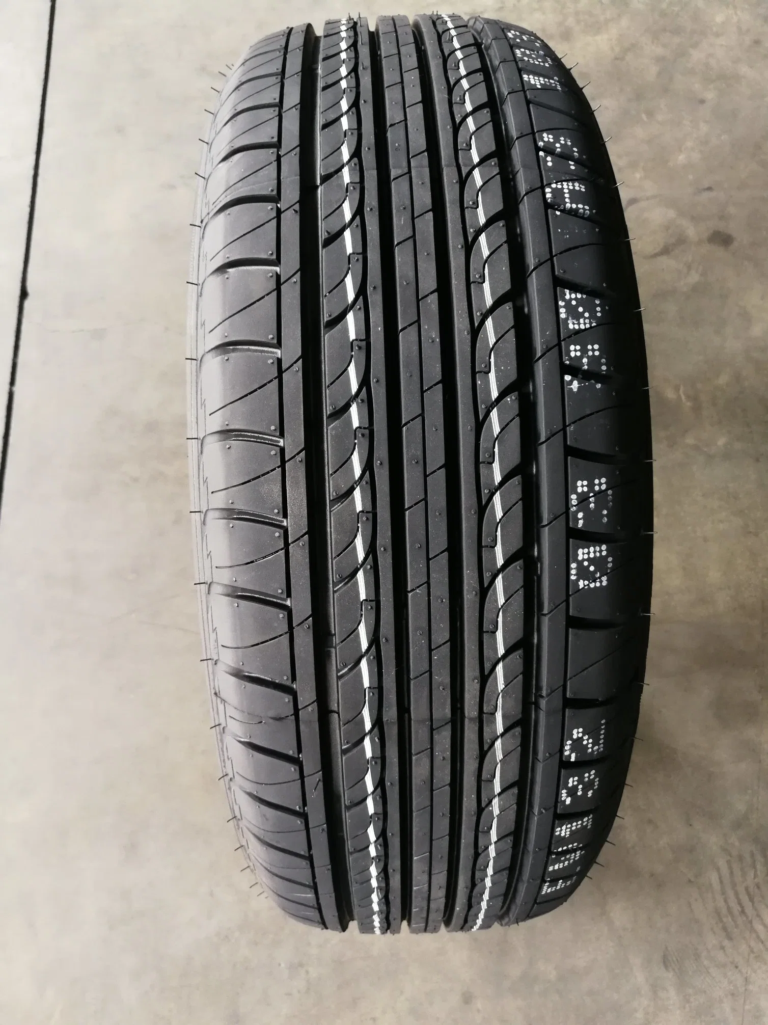 185/65R14 195/60R14 Made in China fábrica de neumáticos de PCR Tites de turismos en Mt 4X4 SUV Taxi UHP Joy Road Rx3