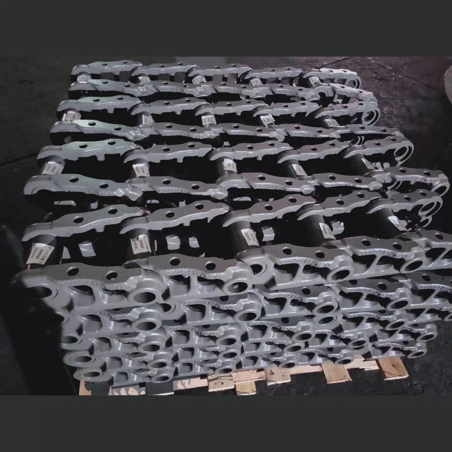 Track Link Chain for Excavators Spare Parts Undercarriage Parts OEM