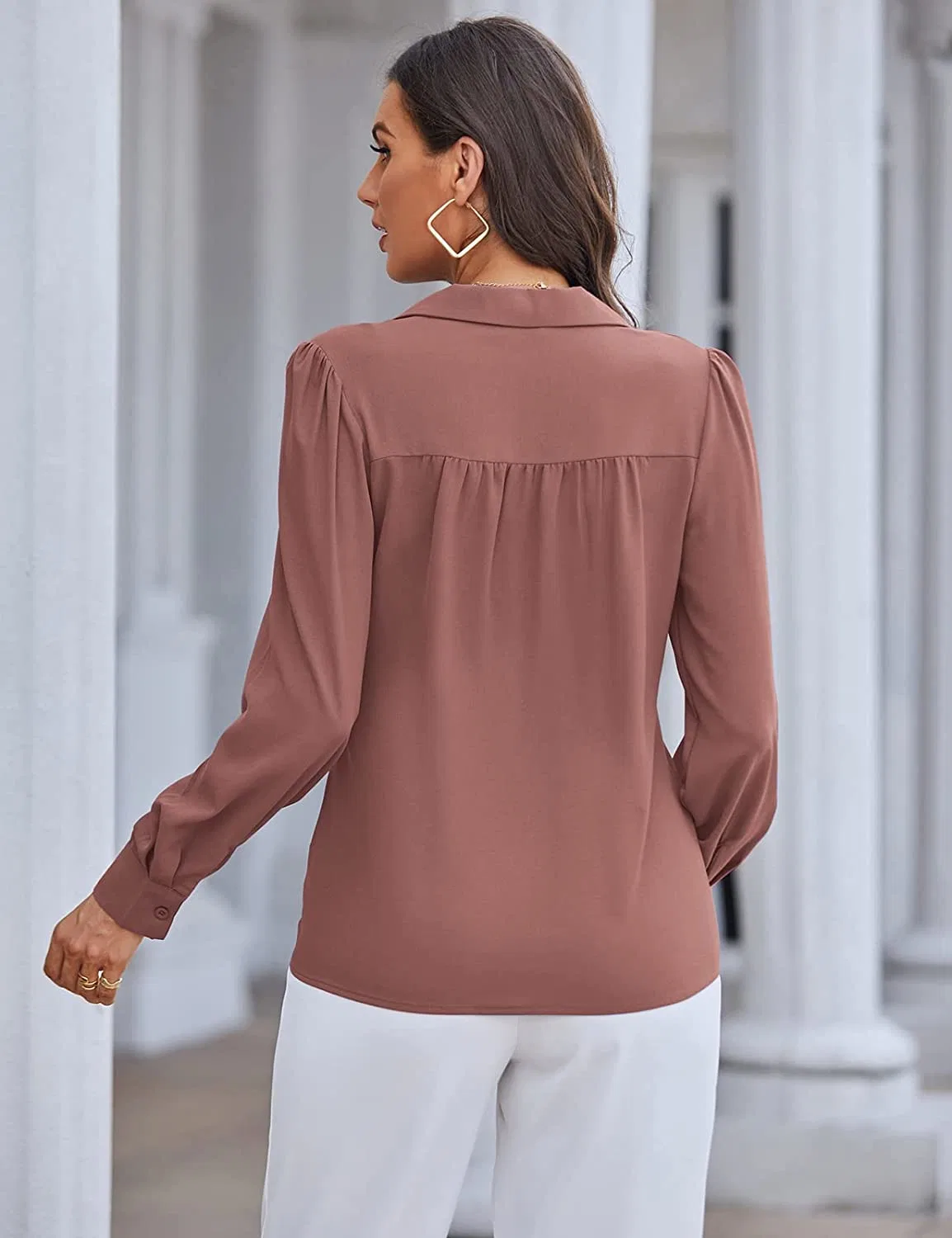 Usine de ventes directes chemise de loisirs des femmes à faible de gros de tissu de haute qualité Fashion Shirt