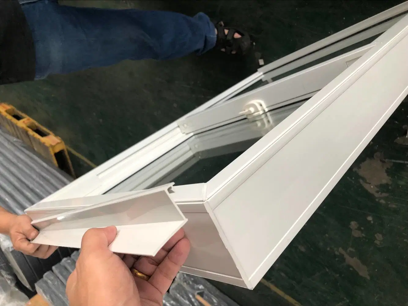 Manufacturer Anti-Thief Tempered Glass UPVC Double Hung Sash Window for Villa Project