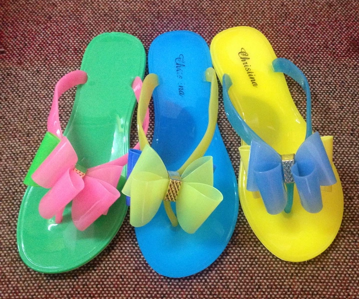 La jalea de PVC de color caramelo mujer Flip Flop Calzado de dama