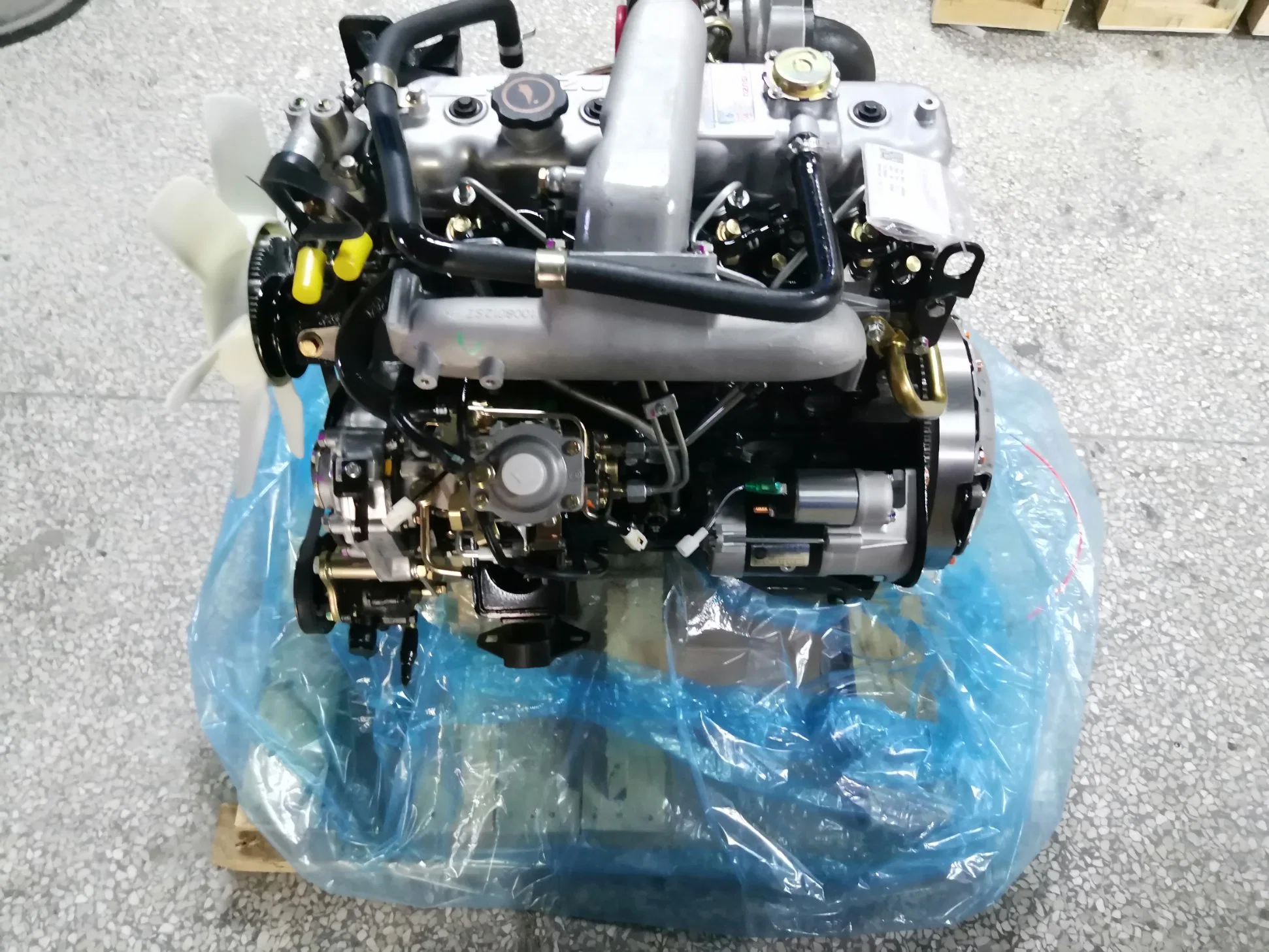 Diesel Engine/Truck Engine /Water Cooling Engine4 Cylinder 68kw 4jb1 /4jb1t for Truck SUV Mairne Diesel Engine Boat Motor Engine for Ship