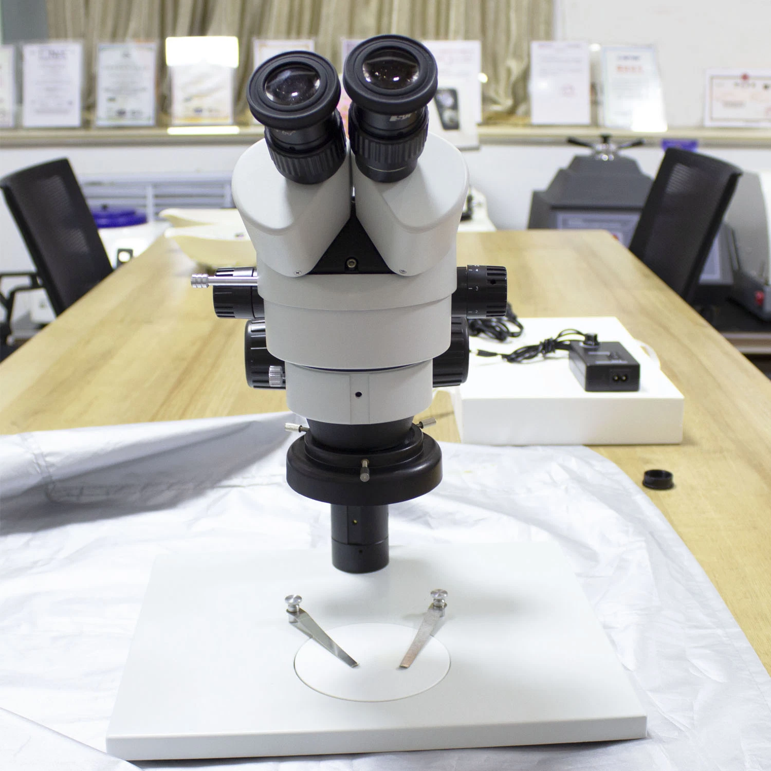 Trinocular Continuous Zoom Stereo Microscope E-Z7 Stereomicroscope