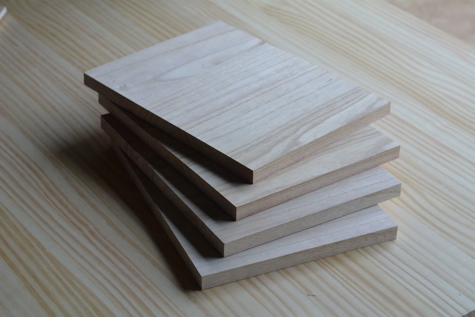 Chinese Birch Finger Joint Board Environmental Protection Bamboo Board Paulownia Wood Larch Wood