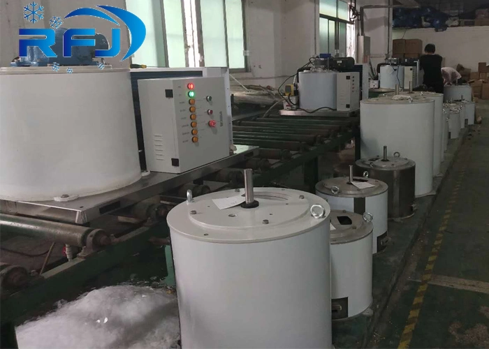 China Top 1 Best Quality Flake Ice Machine (500kg/24hr - 60, 000kg/24hr)