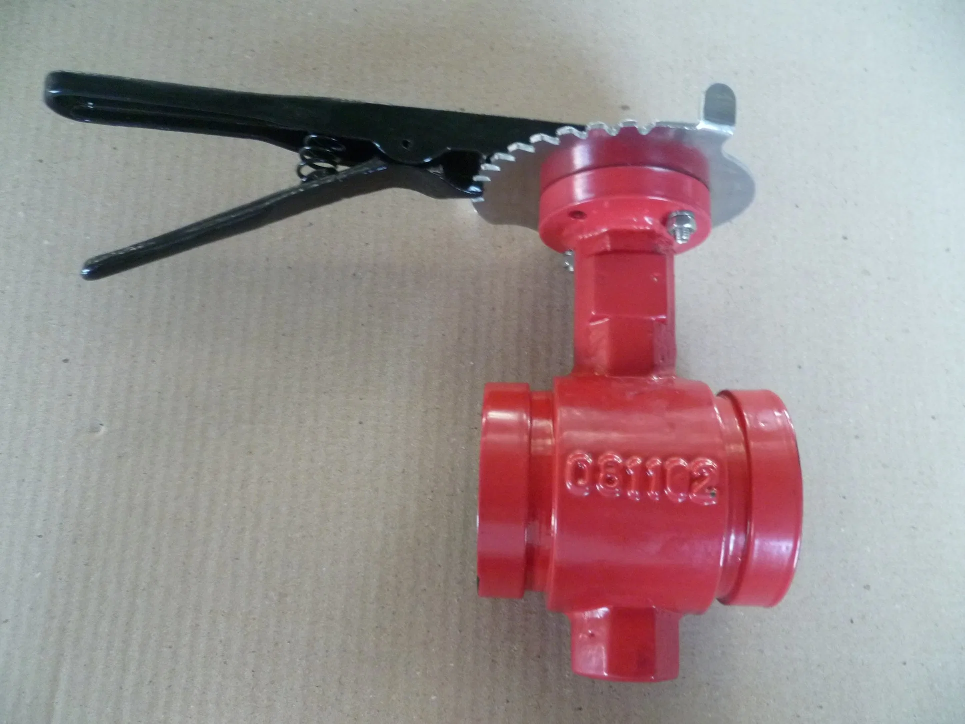 DIN/BS/Uni/ISO/ANSI Concentric Grooved End Butterfly Valve