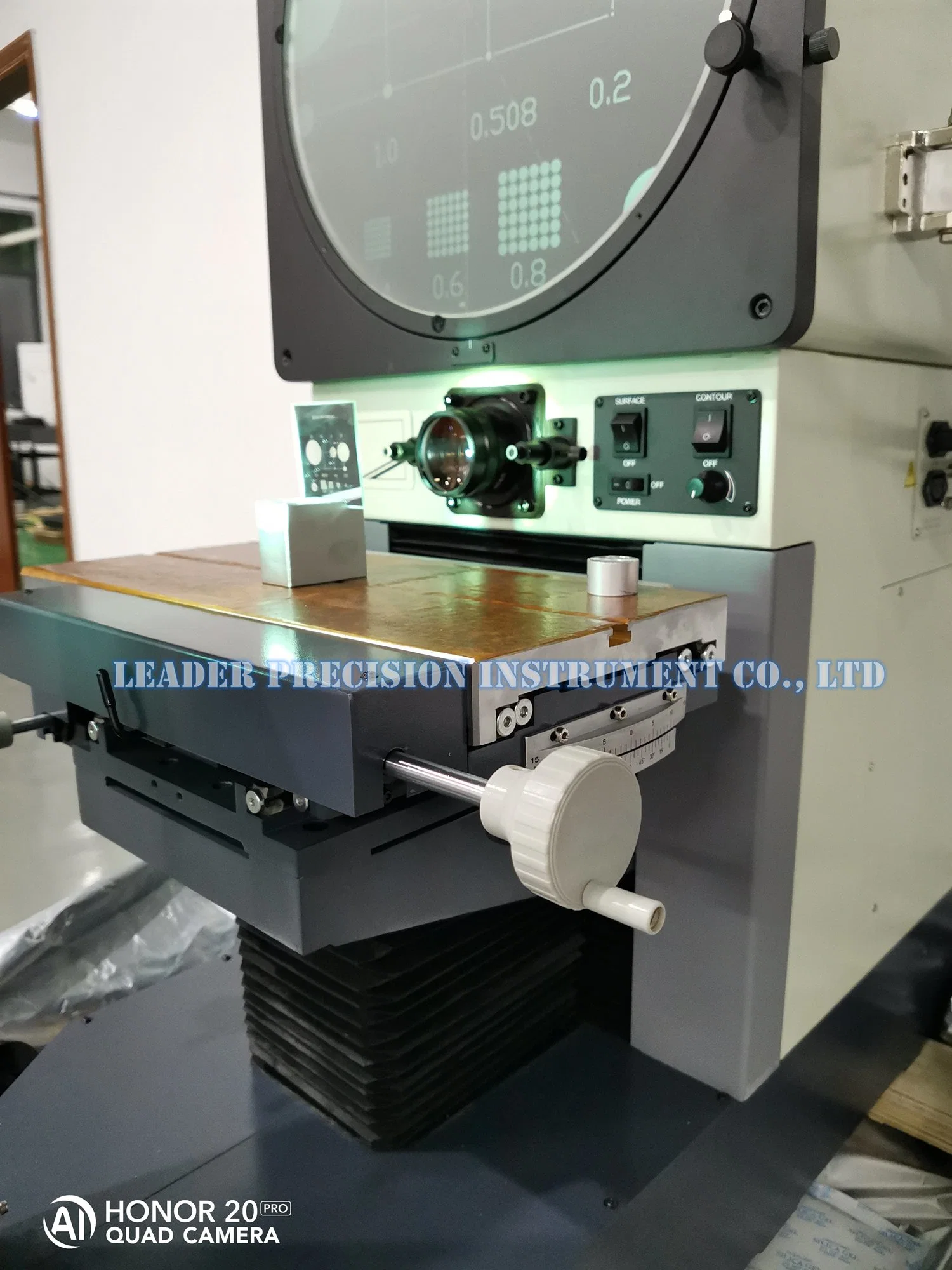 Benchtop Horizontal Deformed Steel Bar Inspecter Optical Projector (HOC-400)