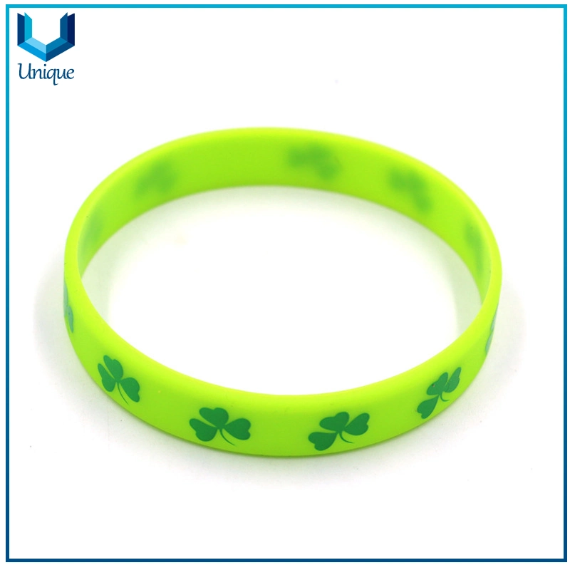 Cheaap cadeau promotionnel gratuit bracelet, un logo personnalisé Cadeau souvenir bracelet en silicone