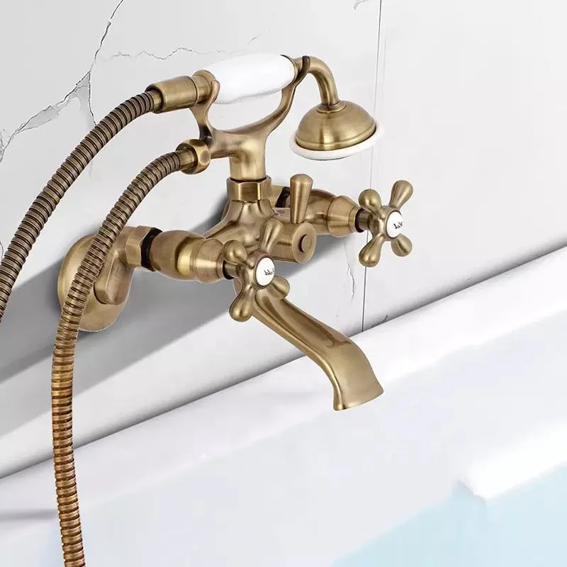 De nouvelles douches téléphoniques style salle de bain baignoire d'or robinet robinet Cascade en laiton Rotatb robinet de douche de la tuyère