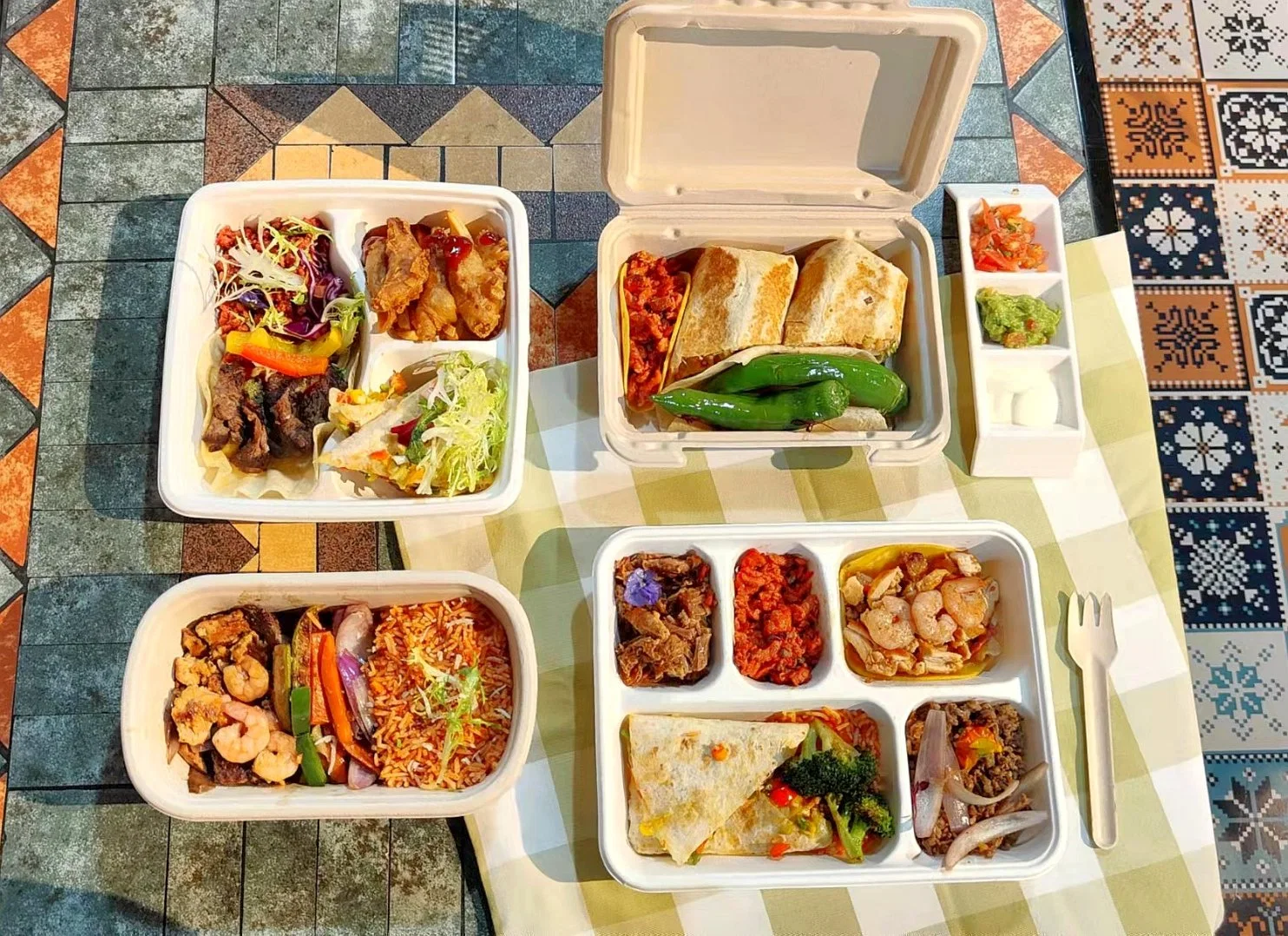 Restaurant Disposable Sugarcane Pulp Bagasse Dinnerware Tray Burger Box Dinner Set Lunch Box 2 Compartment Take Away Box Food Containers Tableware with Lids