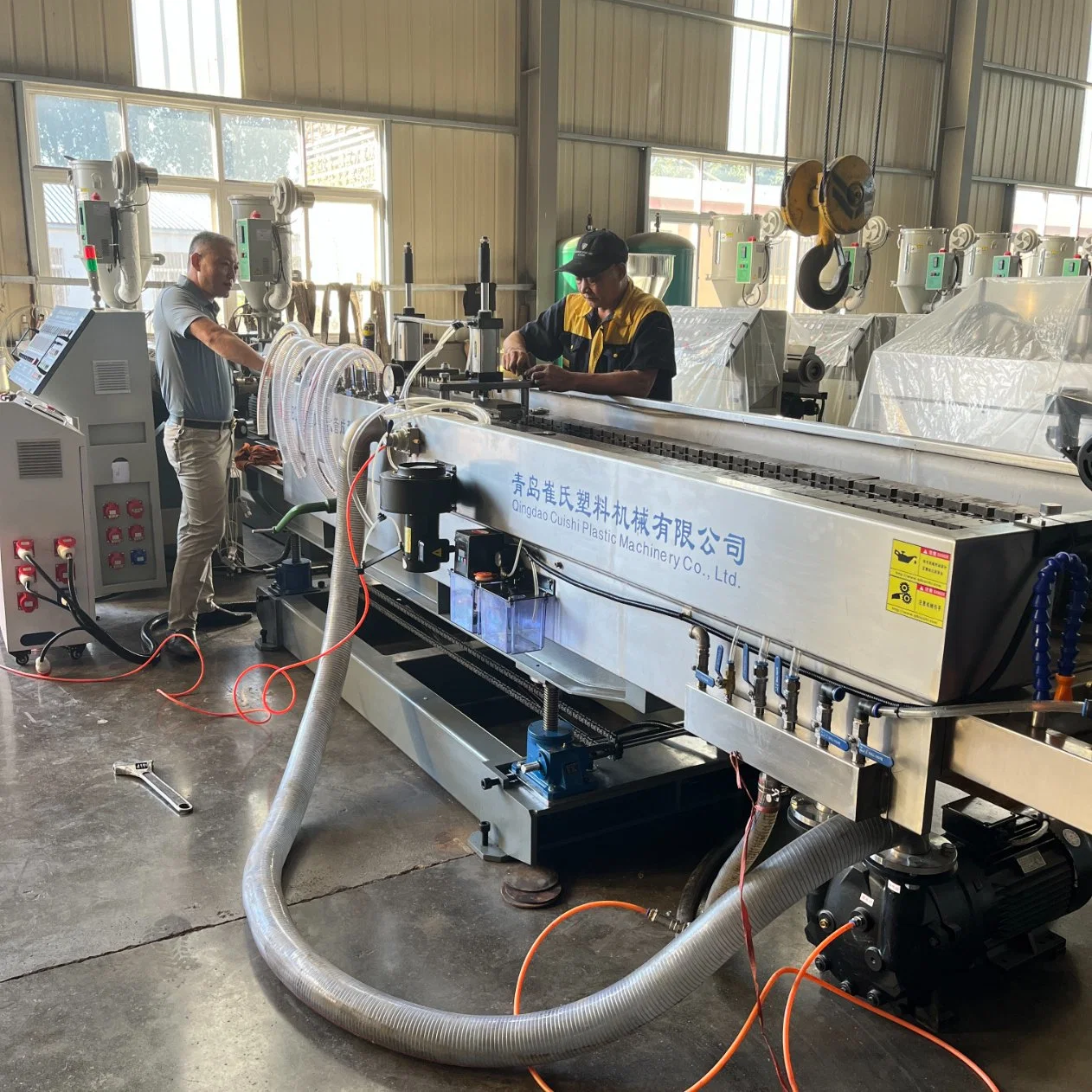 Corrugated Pipe Forming Machine with Forming Mould Block Plastic Extruders Extrusion Tube Making Machine