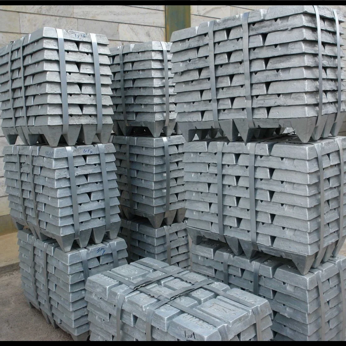 High quality/High cost performance  99.7% A7 Zinc Ingots Lower Price
