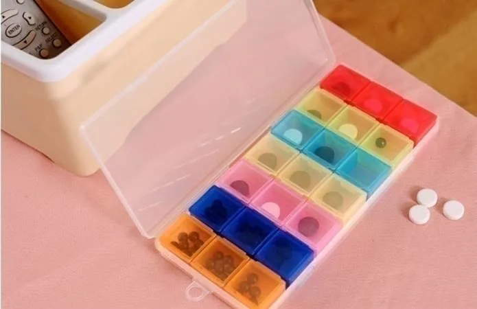 Large Capacity Detachable Pill Case Am Pm Pill Box Weekly Pill Organizer with 7 Different Colors