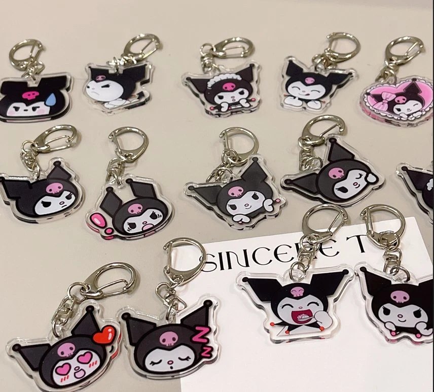 Ruunjoy Cartoon Kuromi Acrílylic Keychain Pendant anime Kawaii Doll Accessories Ornamentos de mochila Car Key Kawaii para criança brinca com o presente para casais