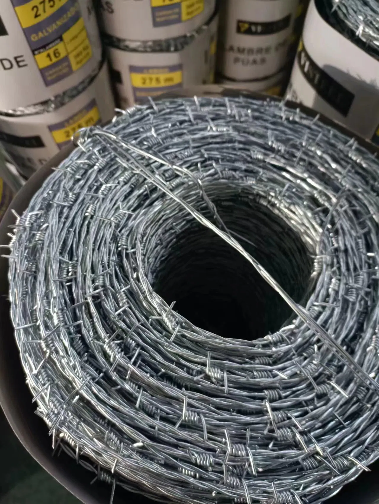 100m 200m 300m 400m 500m Electro/Hot Dipped Galvanized and PVC Coated /Stainless Steel Bto-22 Cbt-60 Cbt-65 Concertina Razor Barbed Wire for Farming/Animal