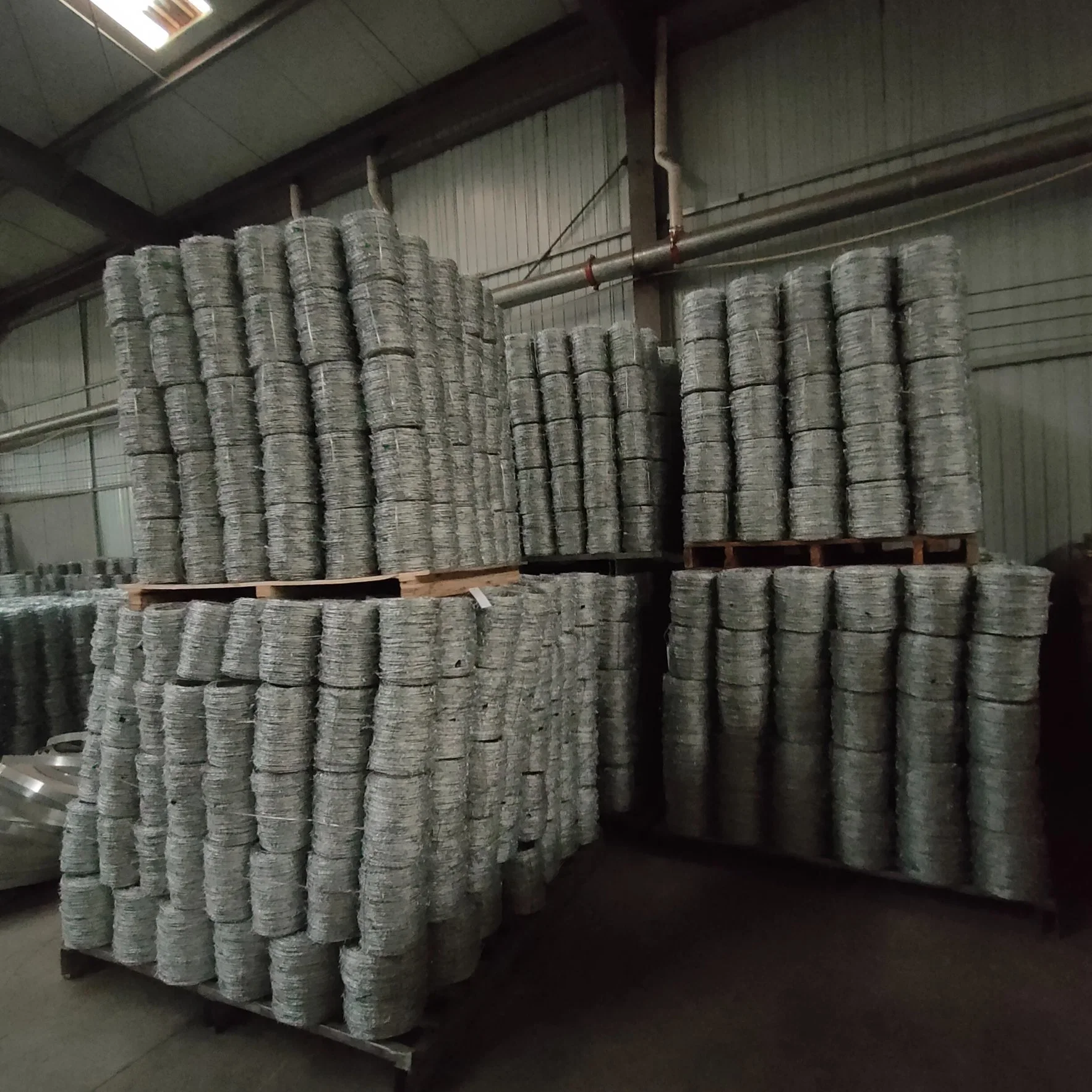 Advanced Hot Dipped Galvanized Barbed Wire for Factory