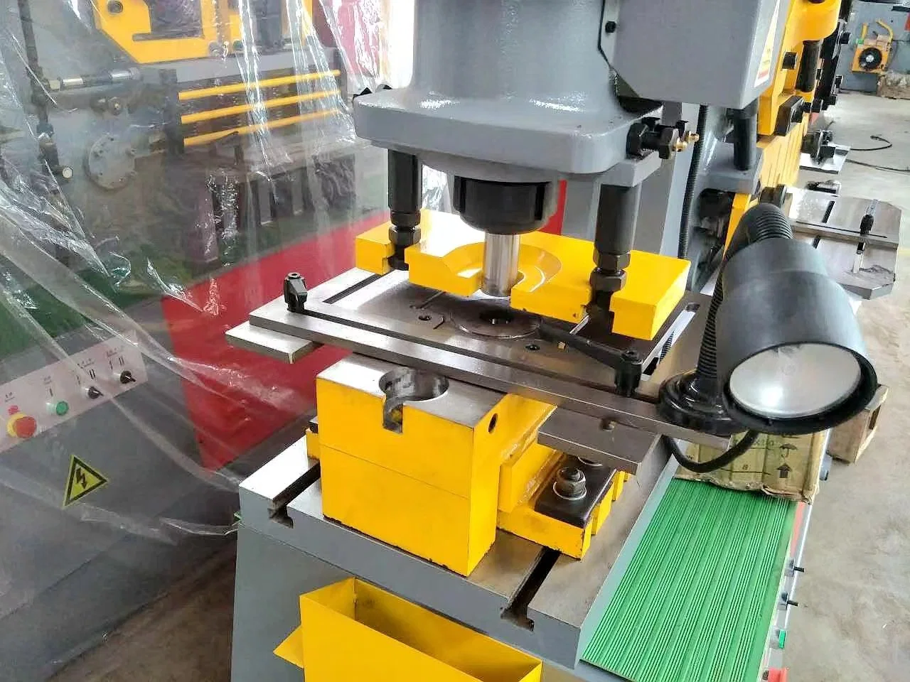 1 Year Normal Cutting Fold Bend Punching and Shearing Machine