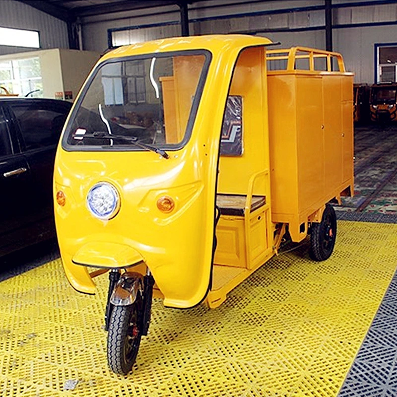 Belle et utile machine de lavage de voiture tricycle électrique populaire.