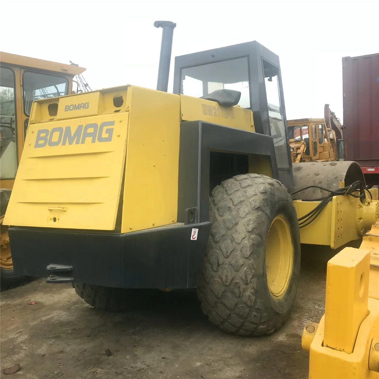 Utiliza el rodillo de carretera Bomag BW217D-2 el compactador de segunda mano marca alemana el equipo de 17t