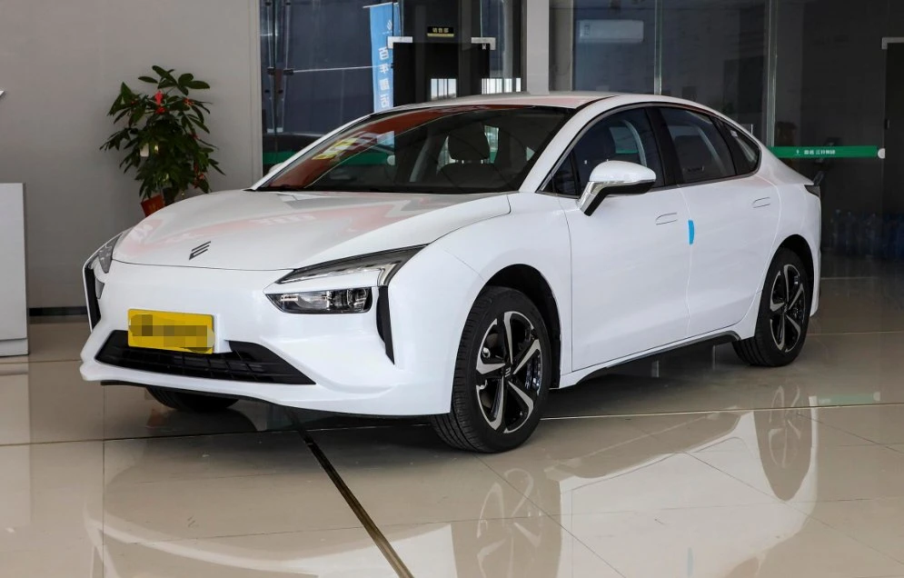 Jmev Jiangling Yi Electric Car Max Speed 120kmh New Energy Car