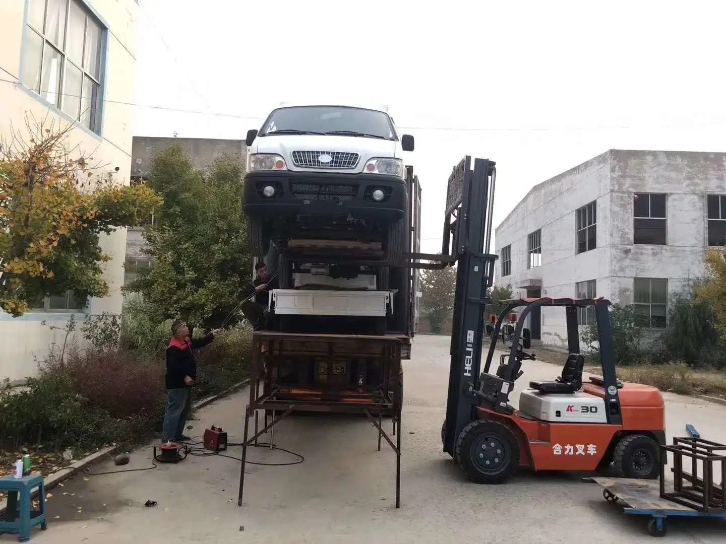 Camión Industrial eléctrico vehículo de transporte de cargas 1 Ton 3 Ton Batería de litio