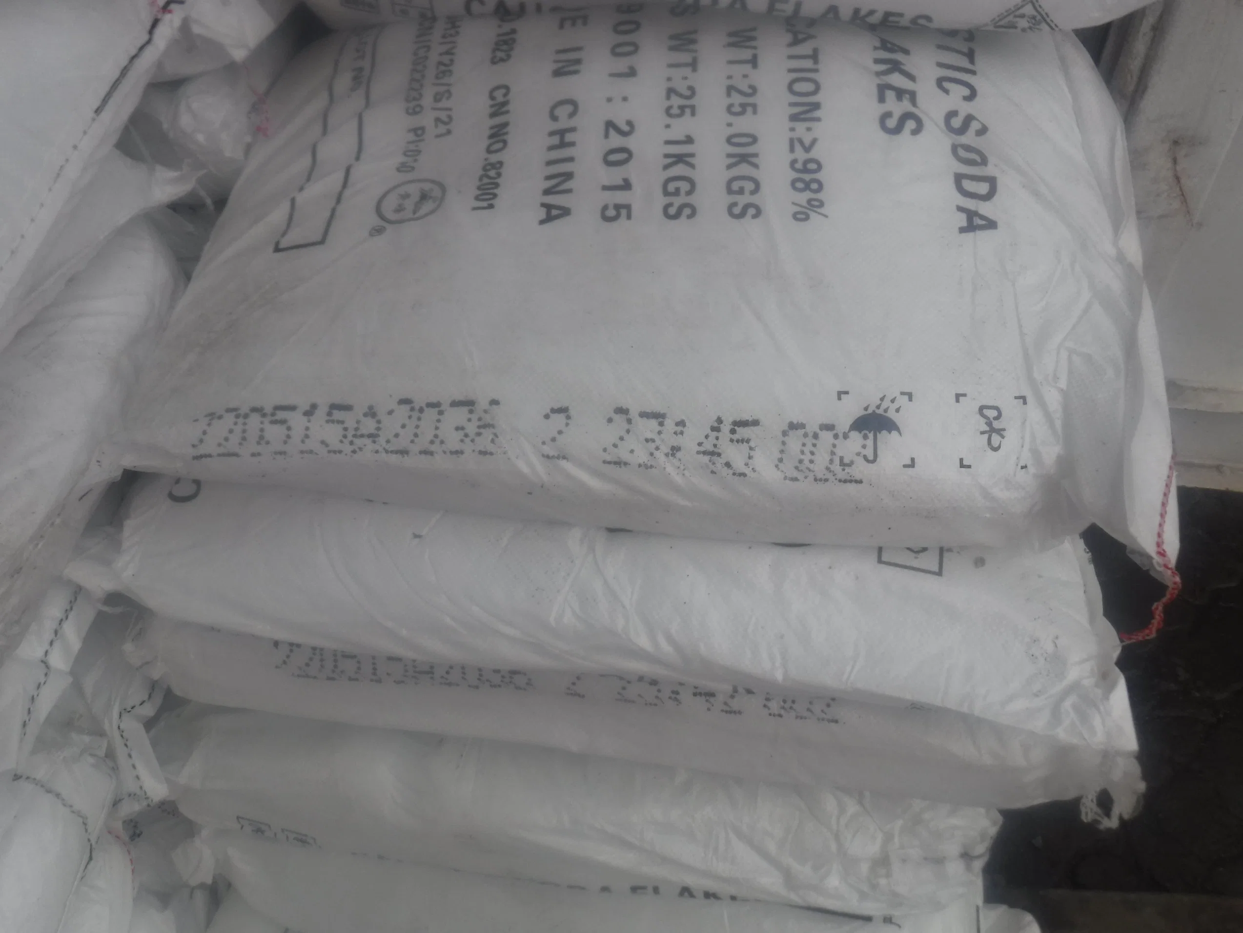 90%Min Sodium Hydroxide Caustic Potash Flakes Naoh with Competitive Price