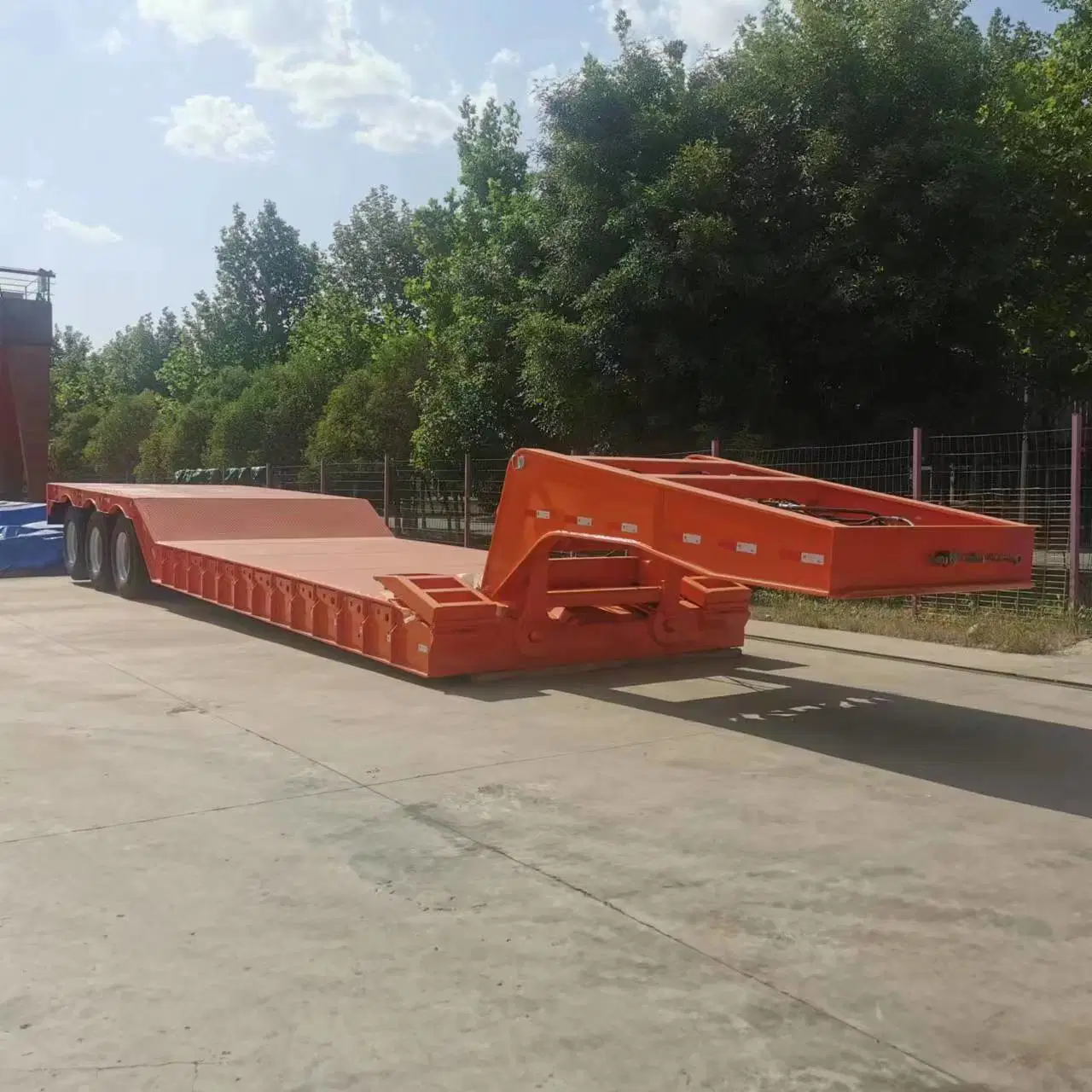 Máquinas de construção com carregamento frontal Lowbed Semi-Trailer Factory