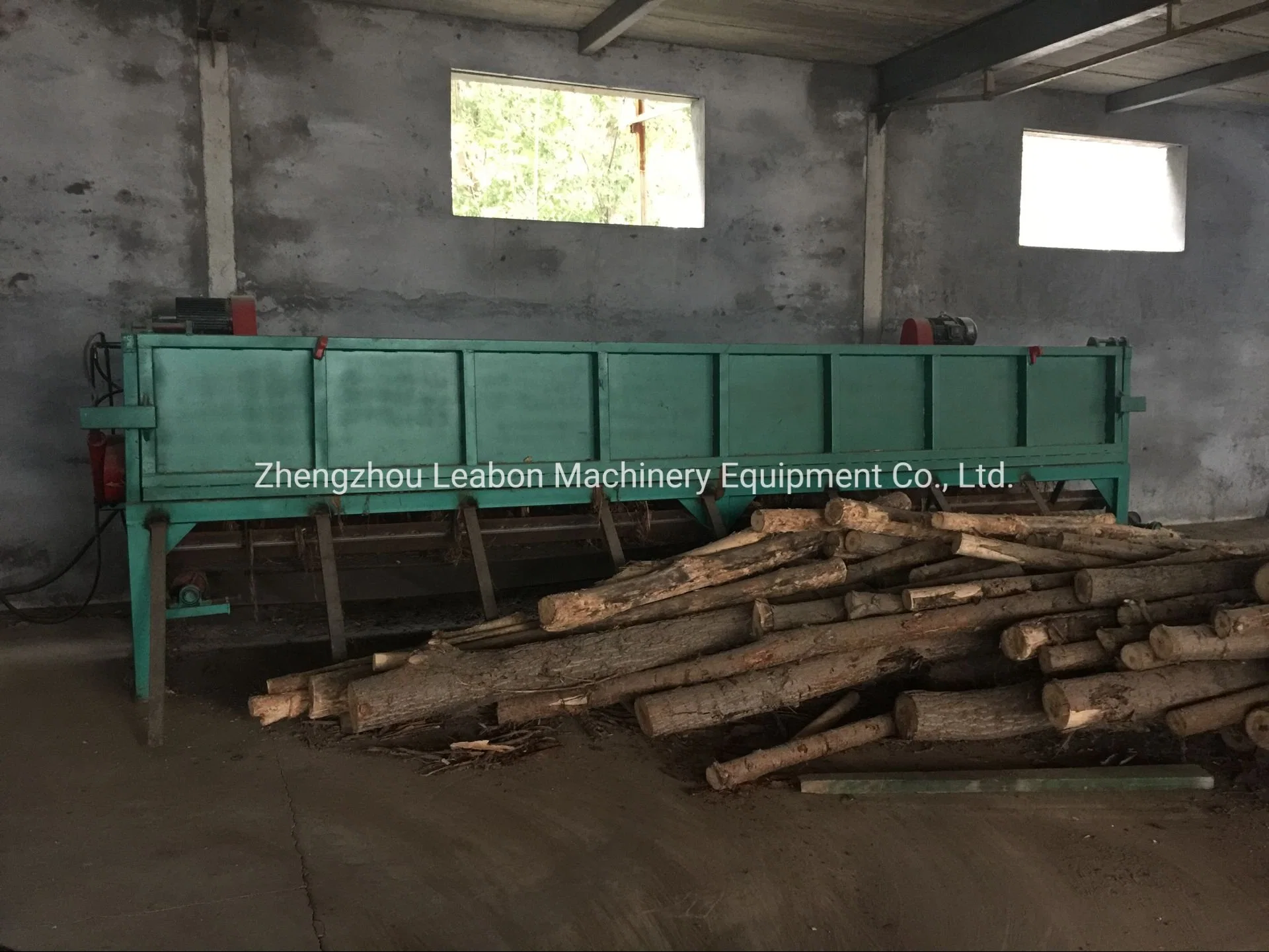 Single Roller Wood Tree Debarking Machine Remove Bark Machine Round Log Debarker