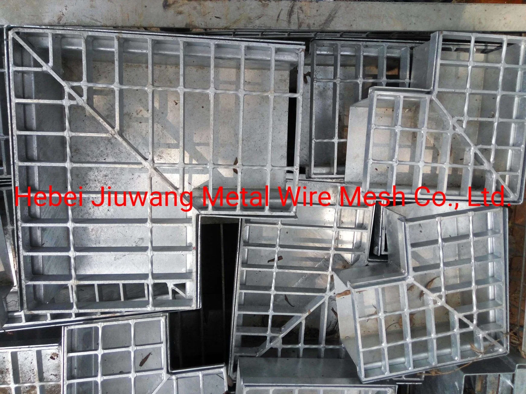 ISO9001 Galvanized Stair Treads & Steel Stair Treads