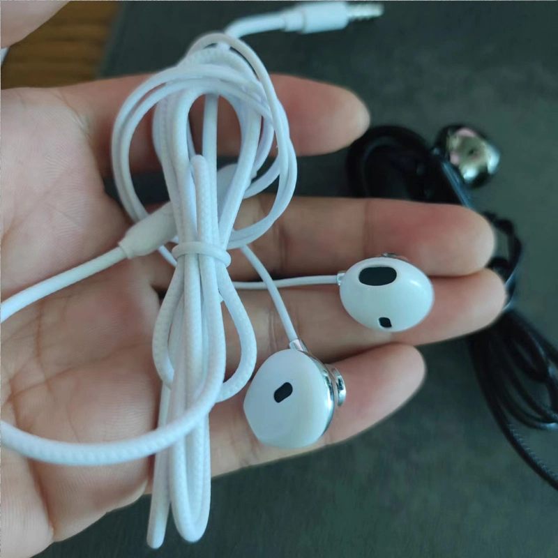 Fone de ouvido com fio de 3,5mm a baixo preço no atacado com cabo de fone de ouvido no auricular mãos livres