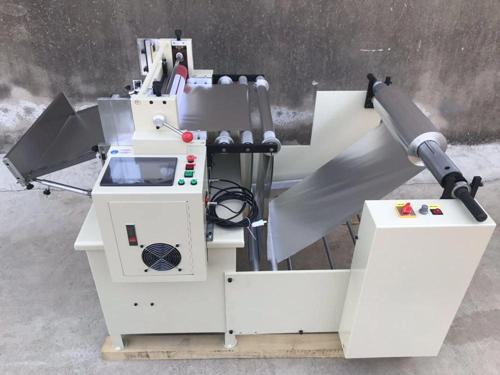 Machine de découpe automatique de rouleaux de papier aluminium en feuilles