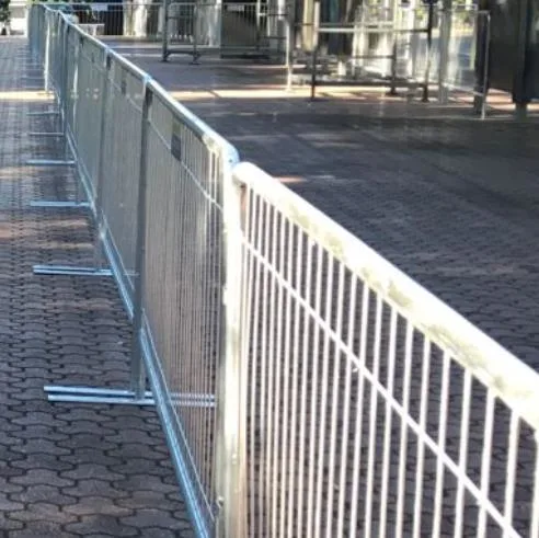 El tráfico por carretera de la barrera peatonal el control de multitudes barricada cerca de la barrera de seguridad del panel