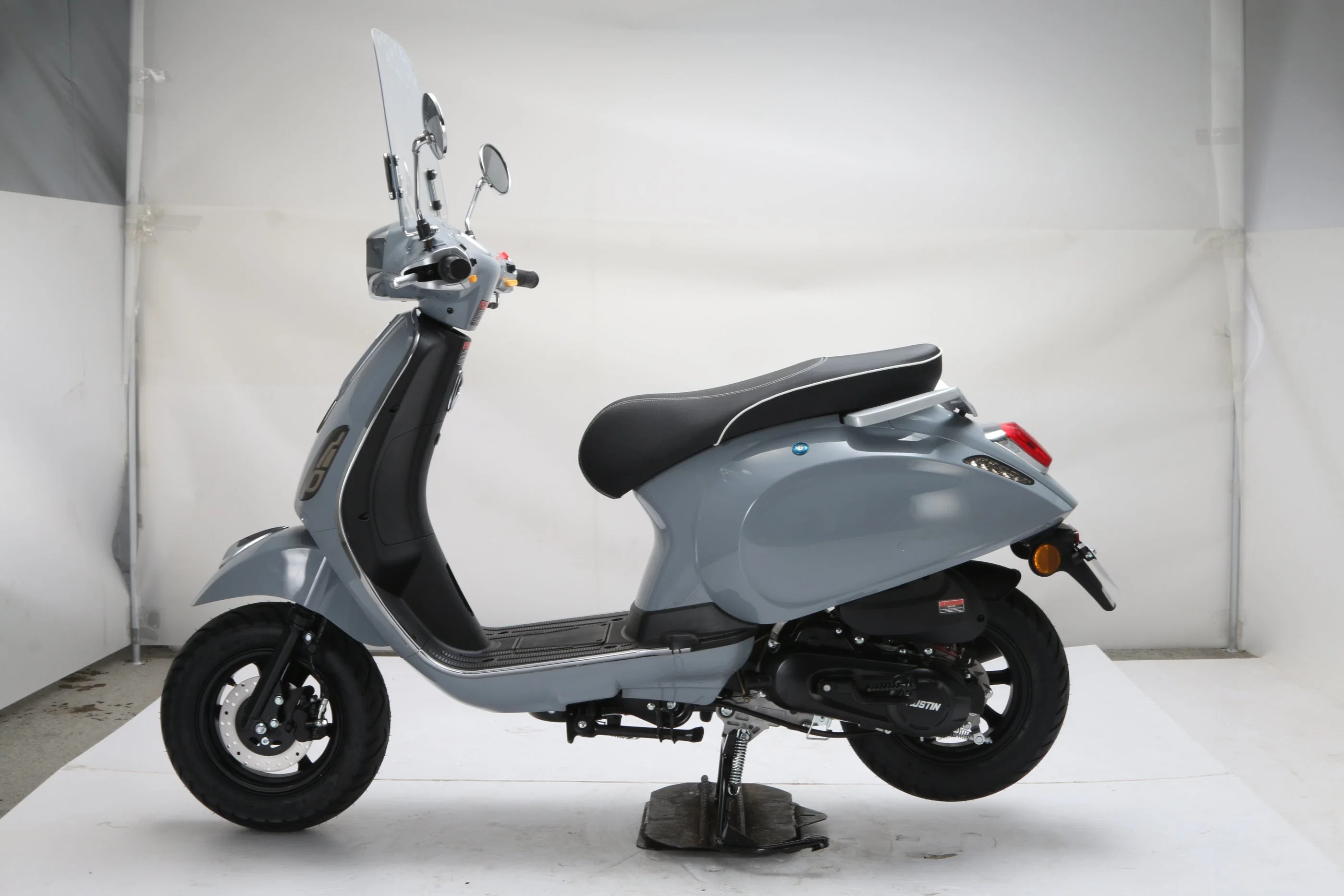 50cc Moped Gas Scooter Colorful City Sport Motorcycles /Scooters