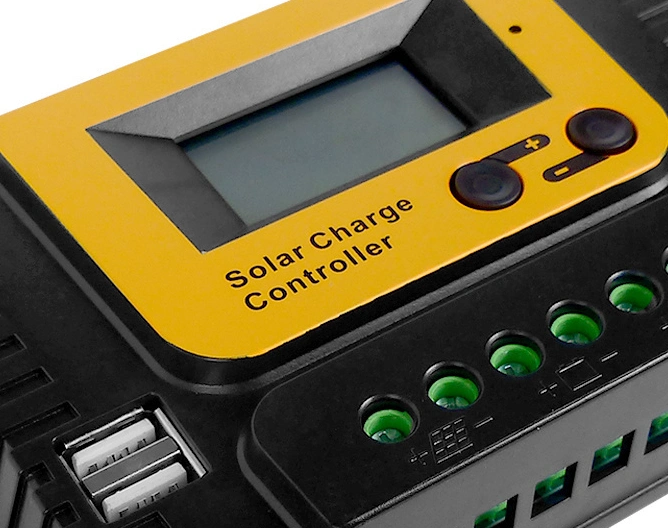 Hot Sale 10A 12V PWM Solar Charge Controller for off Grid Soalr Power System