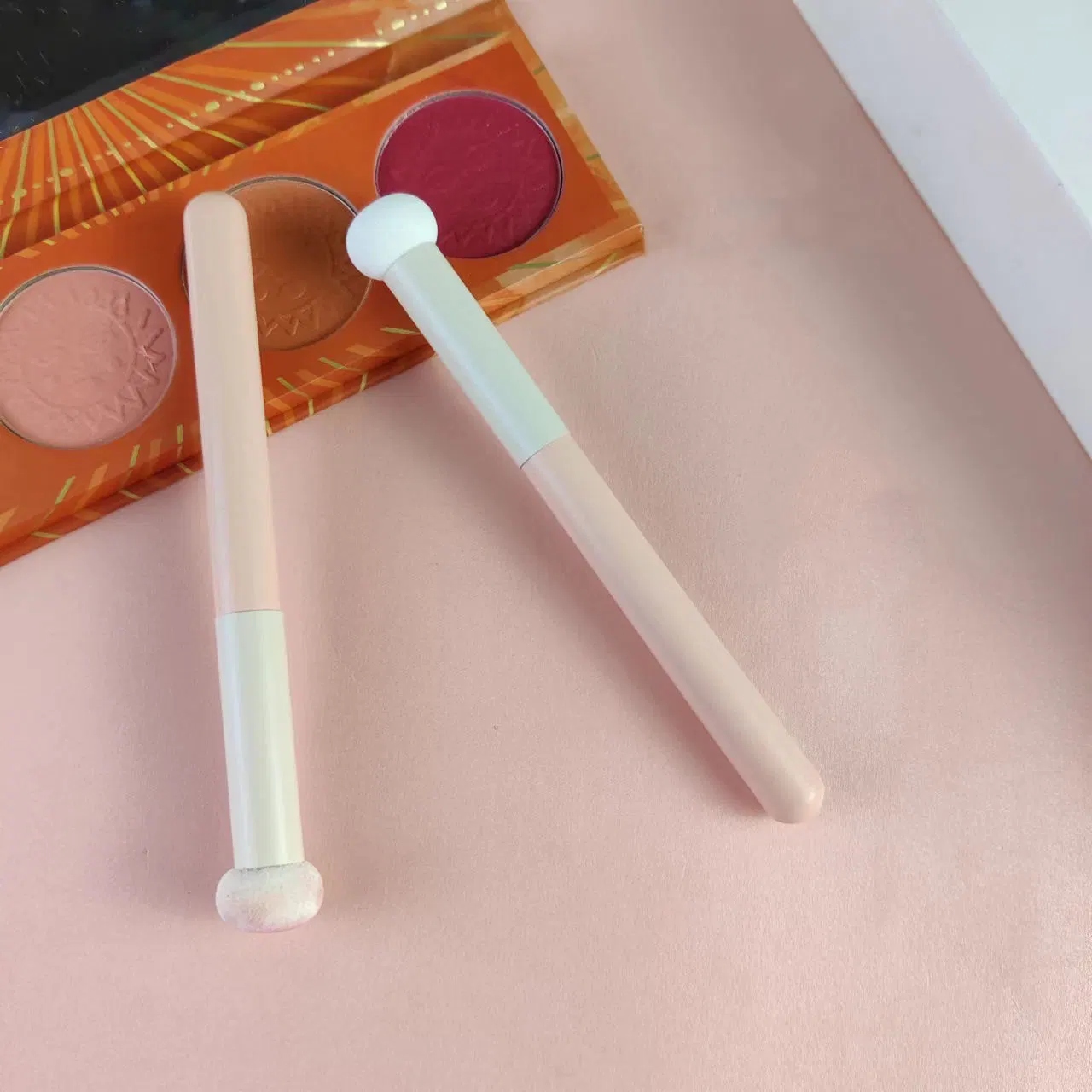 Small Steamed Bun Concealer Brush Sponge Head Matte Makeup Brush