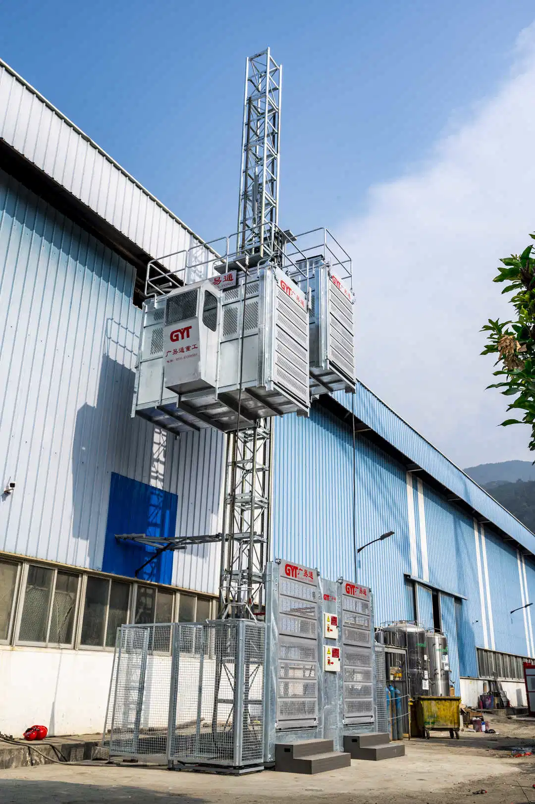 Variable Frequency High Speed CE Approved Building Hoist/Lift with Two Cages