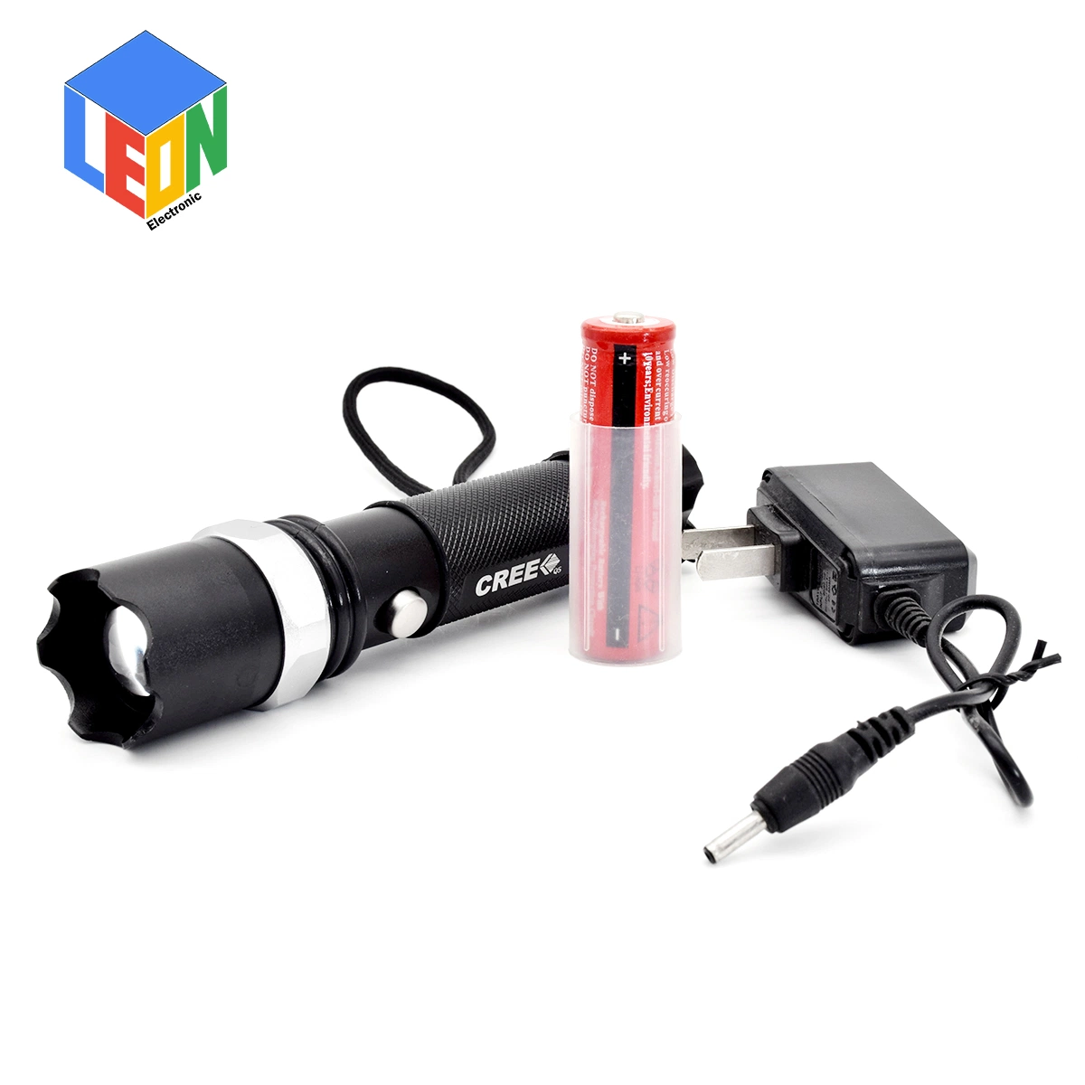 Rechargeable Zoom in and Zoom out Function Outdoor Camping Searching LED Flashlight