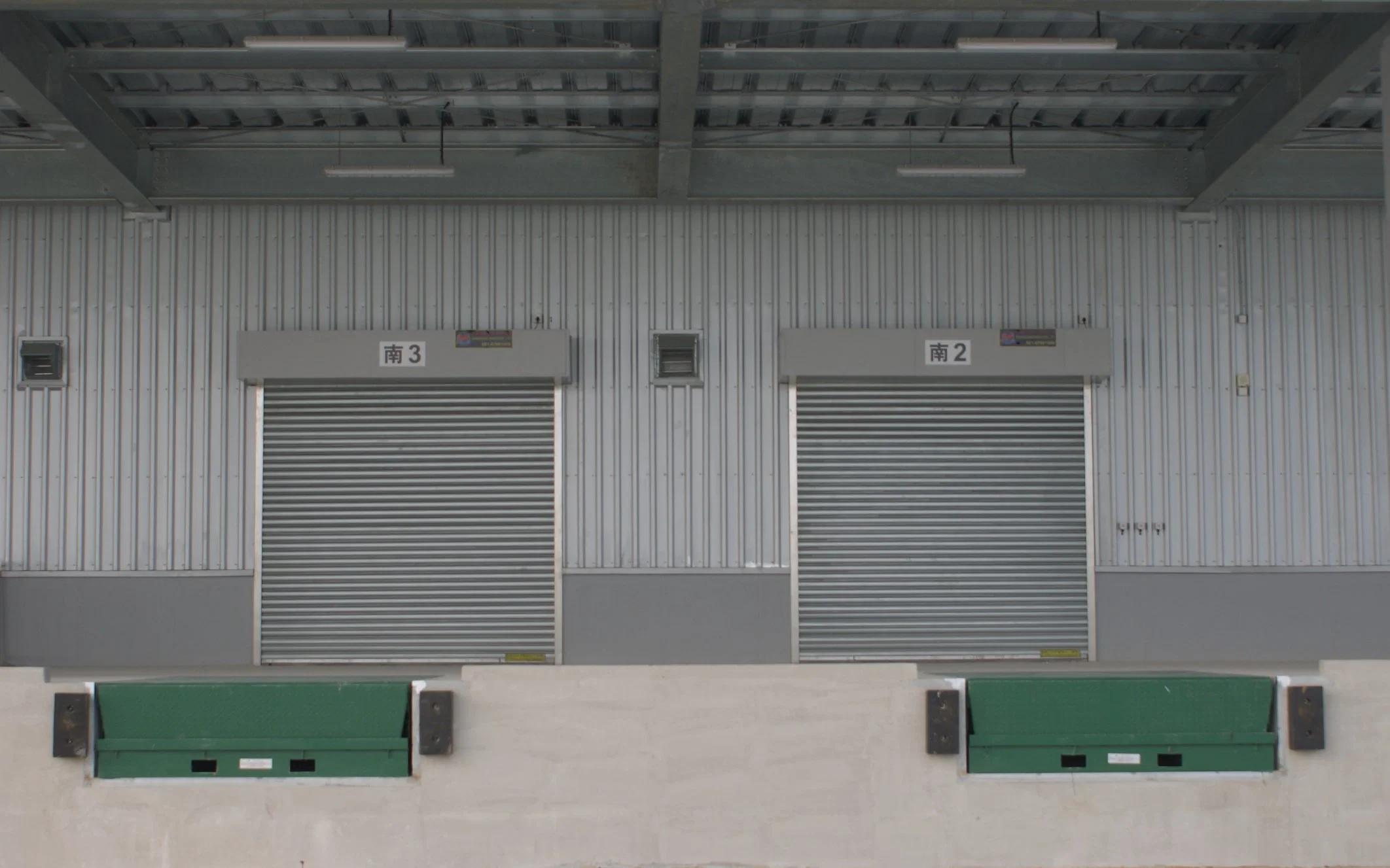 Industrial Exterior Automatic Aluminum Alloy Metal Motorized Overhead Electric Automation Manual Retractable Foam Aluminum Rolling Roller Shutter Steel Door