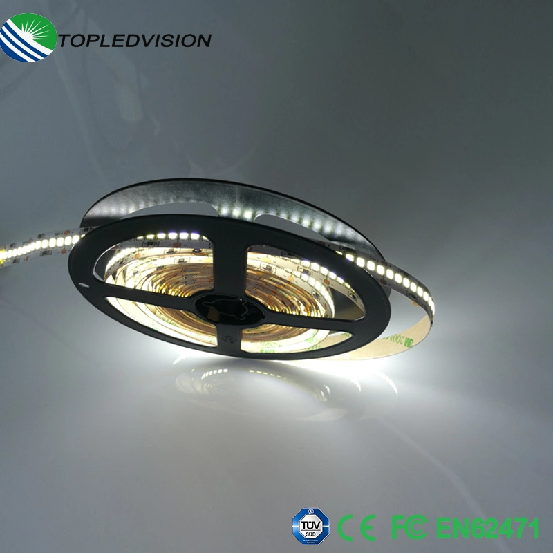 Tira de LED de luz flexible SMD2835 240LEDs/M con TUV CE RoHS IEC/EN62471