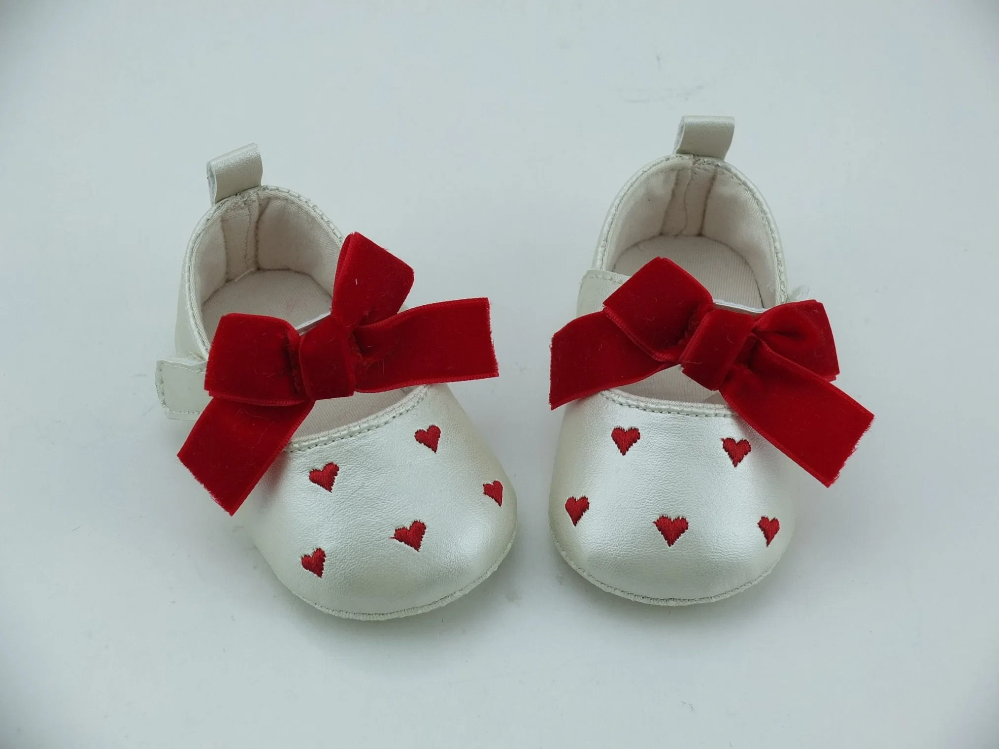 All Textile Bow and Heart Printing Baby Shoes Slipper