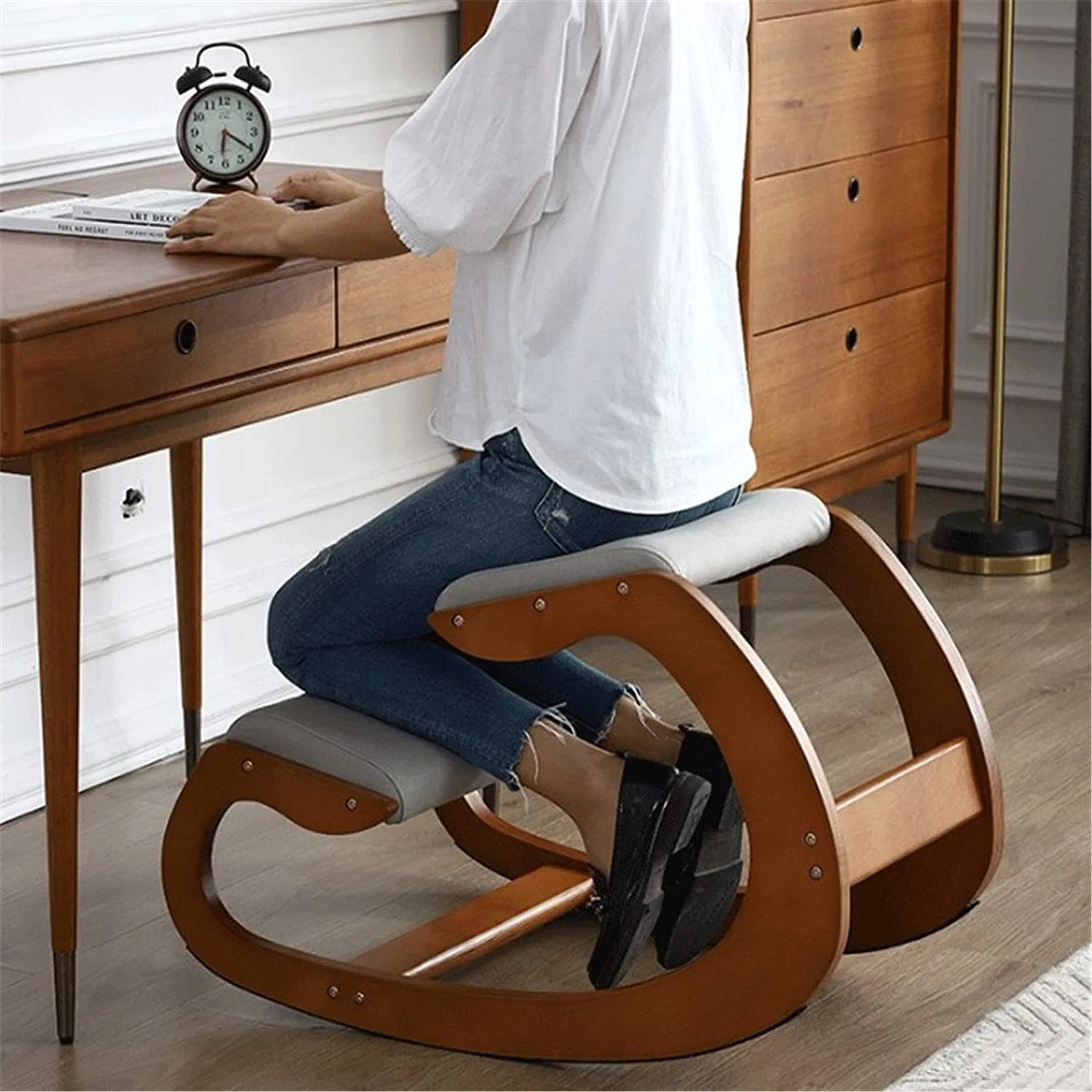 Chaise d'ordinateur de bureau qui vous aide à redresser votre dos