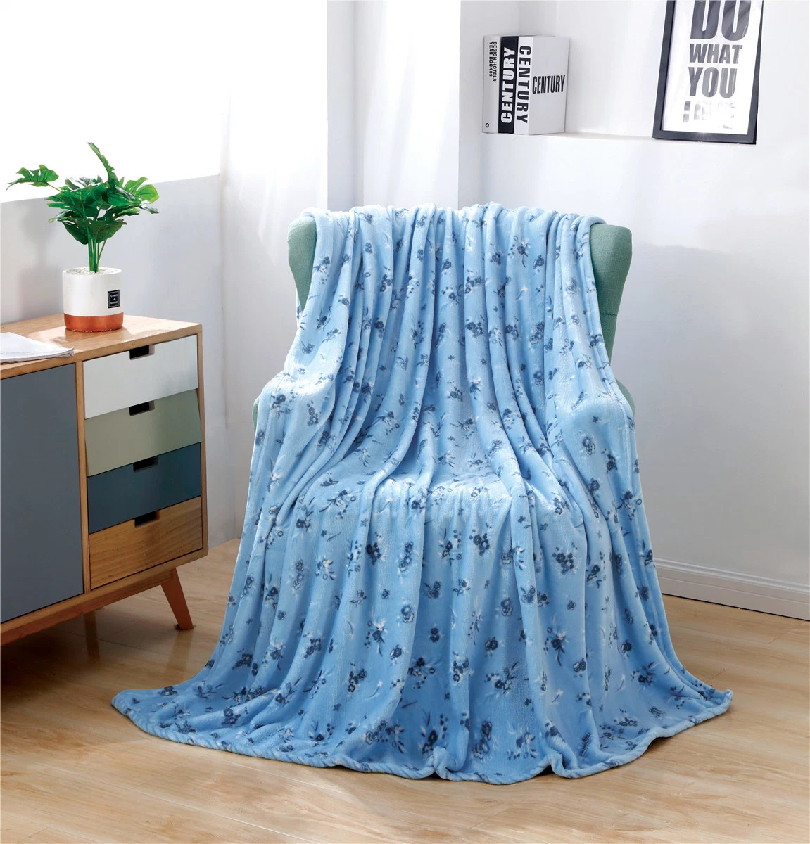 100% Polyester Ultra Plush Printed Flannel Fleece Solid Throw Cheap Blanket