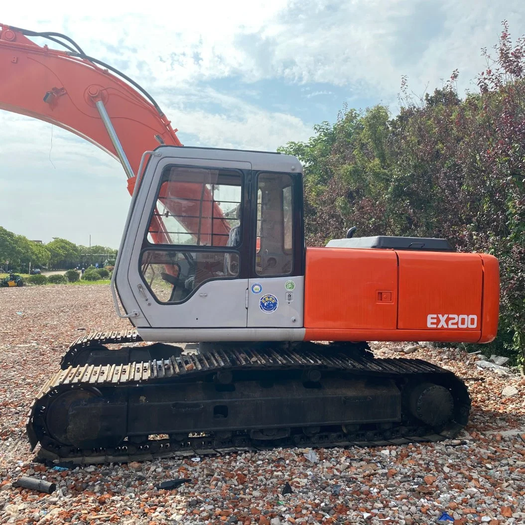 Utiliza el japonés Hitachi EX200 excavadora de cadenas buenas condiciones.