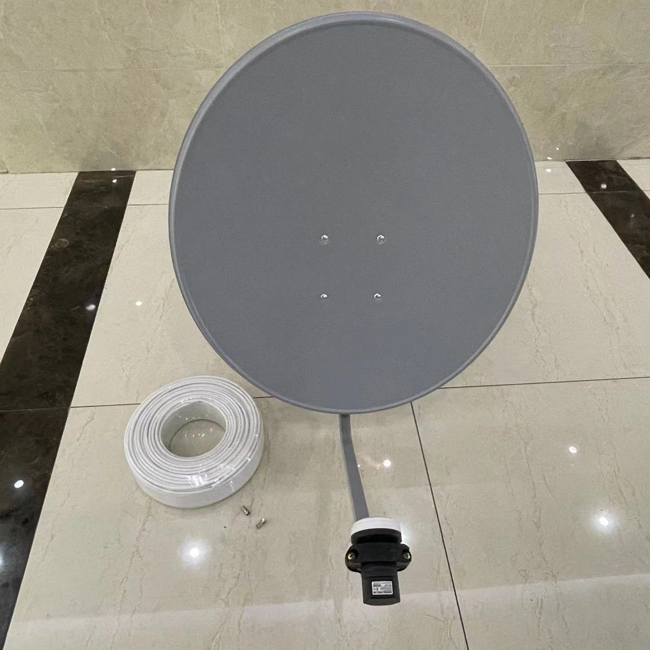 Ku 60*65cm Parabólica Antena de TV por satélite Parabólico