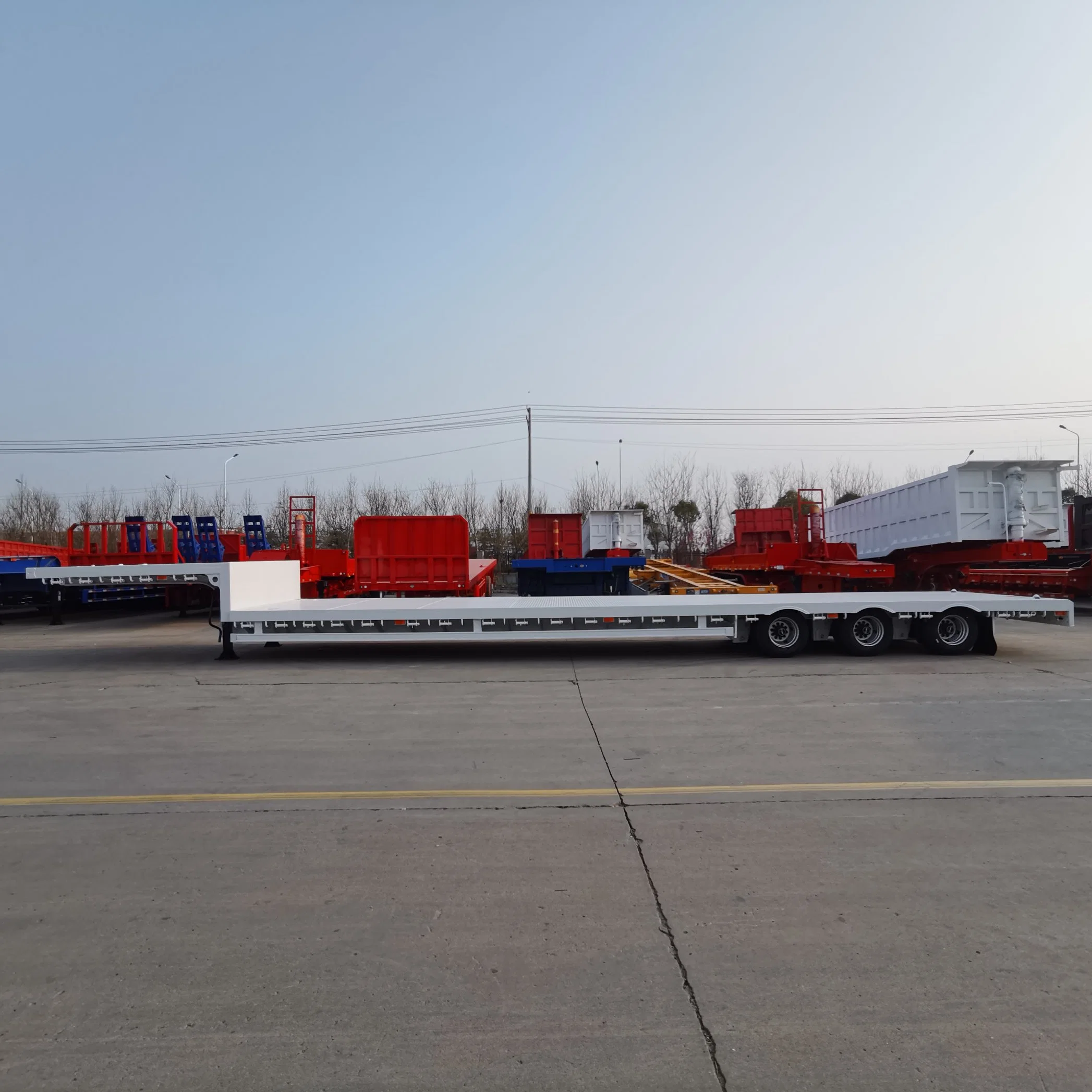 2~4 Axles 50/60/80/100 Tons Low Bed Factory Lowboy Loader Drop Deck Heavy Duty Dolly Lowbed Drop Deck Trailer for Heavy Equipment Transportation